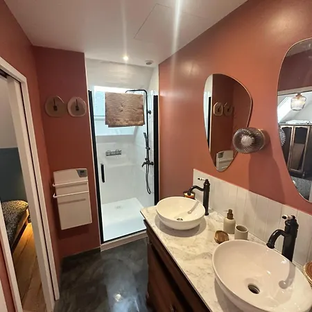 De Charme, Le Terrier *